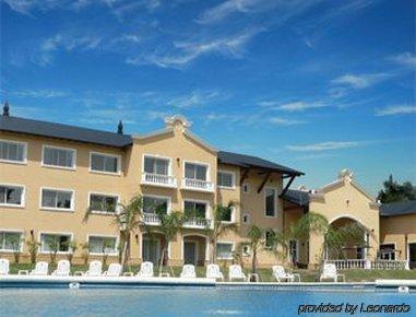 Howard Johnson & Convention Center 4* Pilar (Buenos Aires)